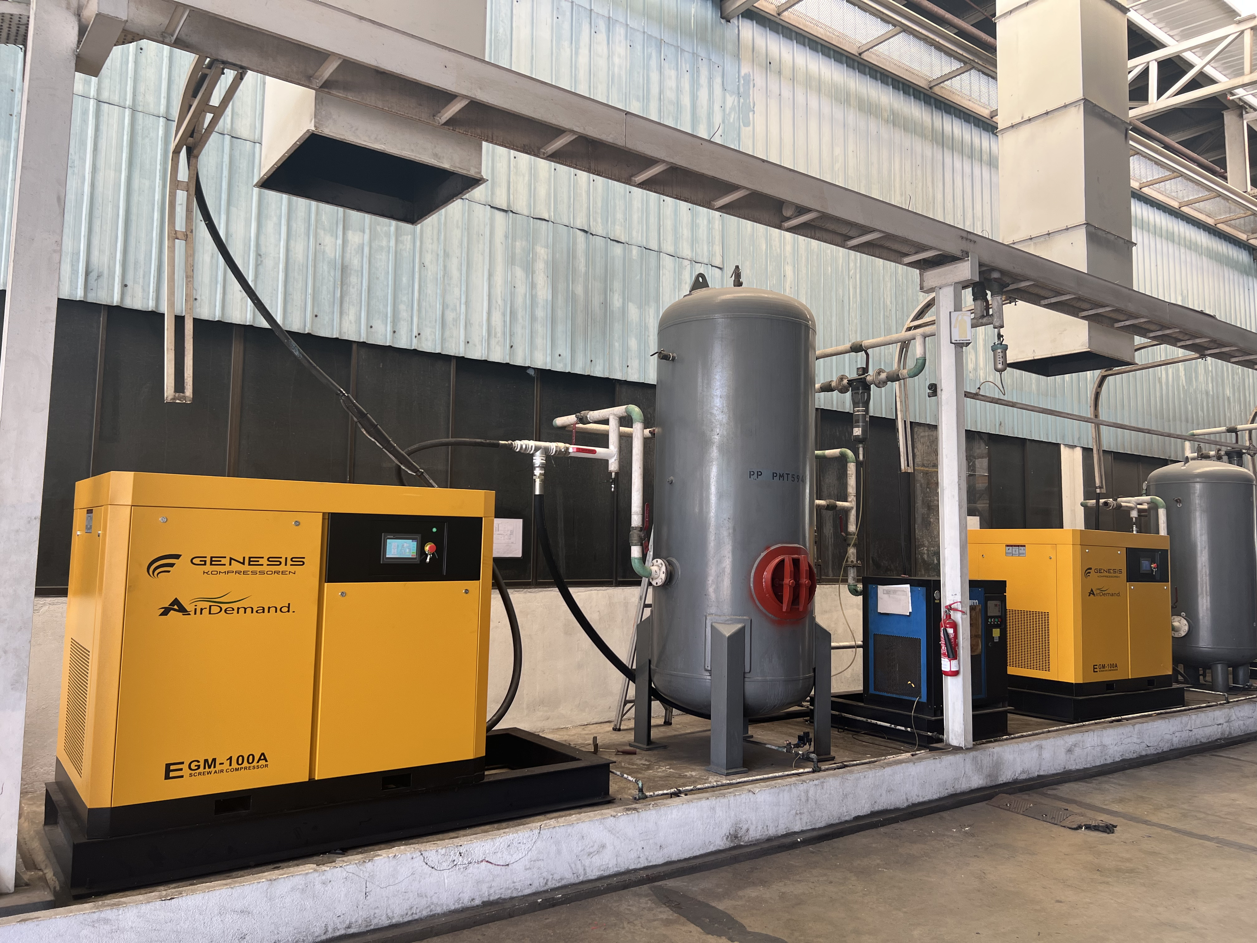 Twin Rotation Genexis 100HP EGM-100A VSD 8 Bar Full Set