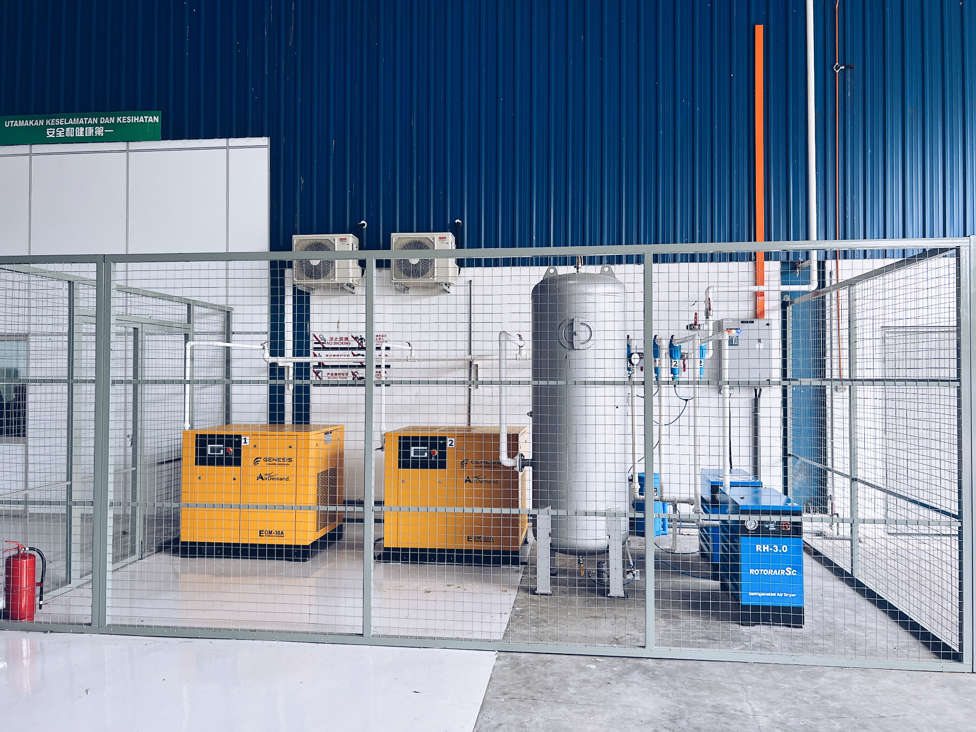 Twin Rotation Set Genexis EGM-30A VSD 8 Bar Compressor Room